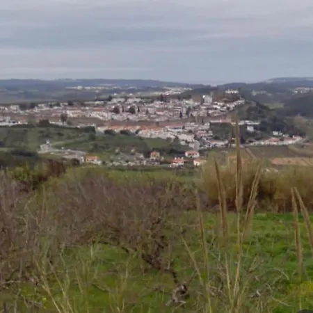Moradia Com Vista Para O Castelo De Obidos. Dom wakacyjny *